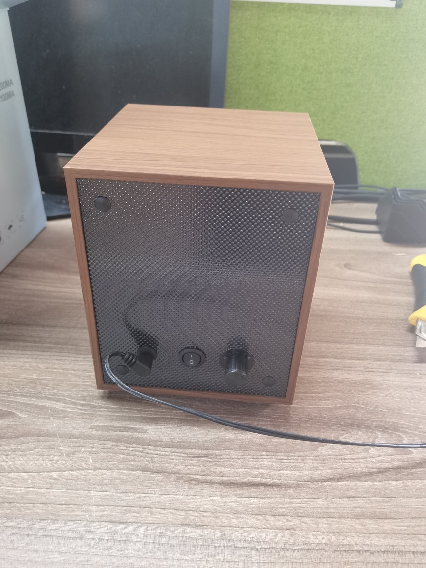 PREORDER: Sophisticated Luxury Walnut Grain Watch Winder Box for One Watch