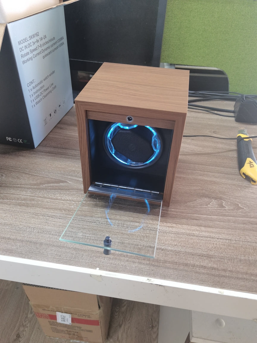PREORDER: Sophisticated Luxury Walnut Grain Watch Winder Box for One Watch